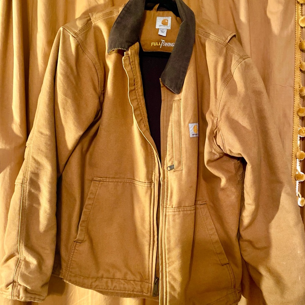 Medium Beige/brown Carhartt Jacket. Lightly used, good condition.
